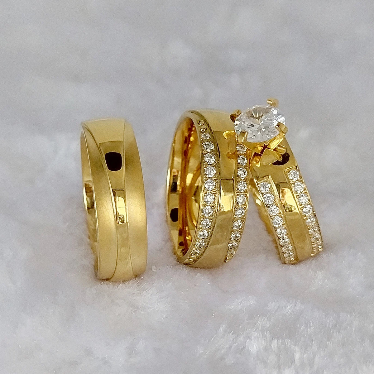 Parure de trois bagues de mariage et de fiançailles
