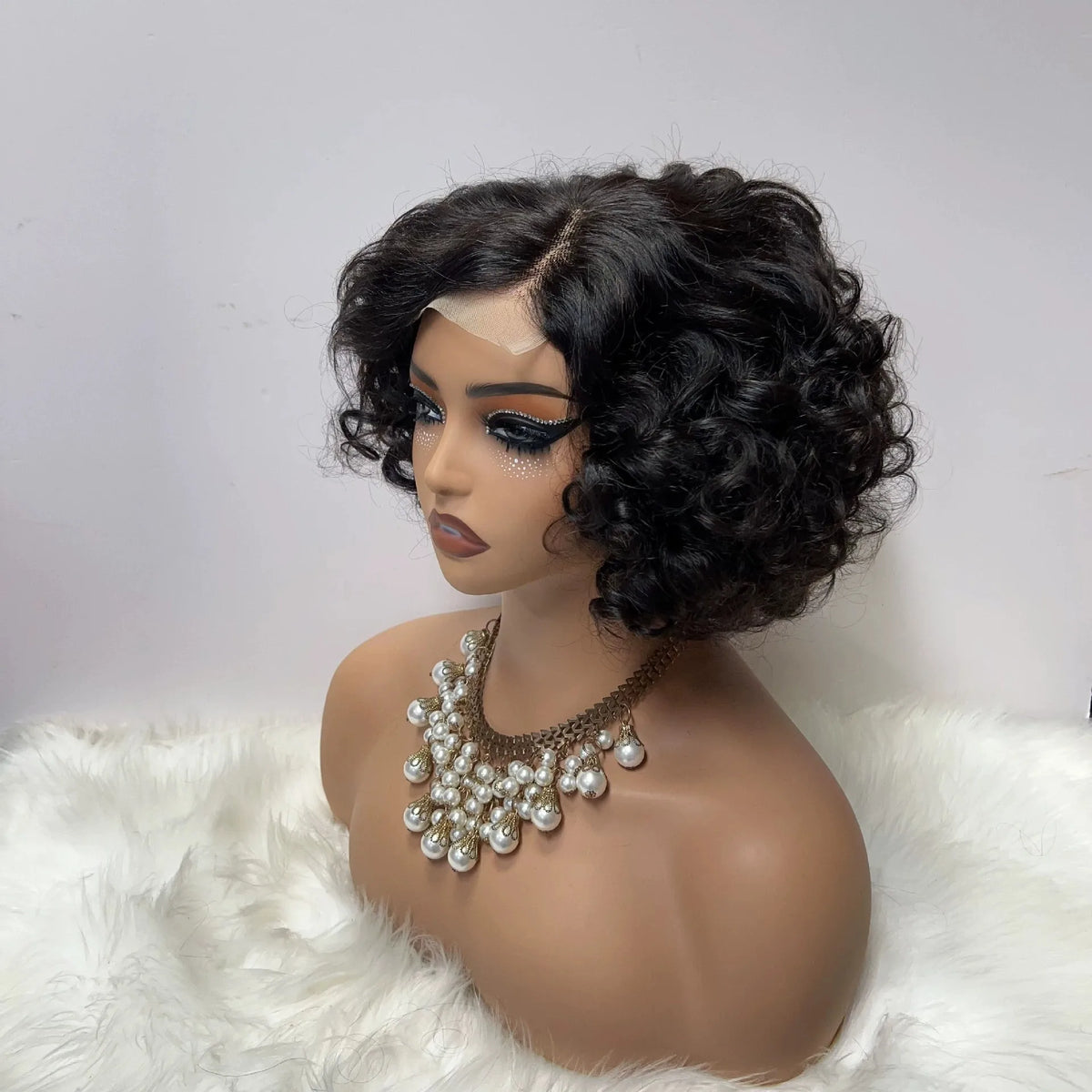 Perruque bouclée en cheveux humains, dentelle transparente 4 × 4
